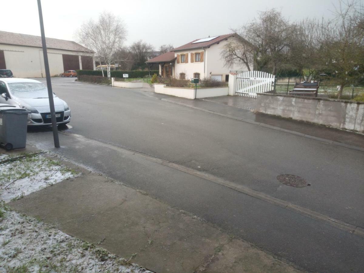Studio Au Calme Apartament Batilly  Zewnętrze zdjęcie